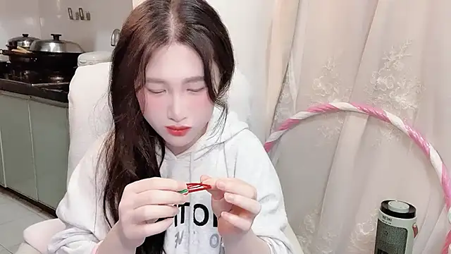 anna-888- online show from 12-13-25, 10:04