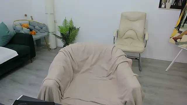 Arya Anna online show from 11-07-25, 04:34