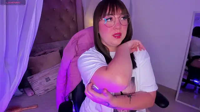 Myla mayfield online show from 11-30-25, 11:58