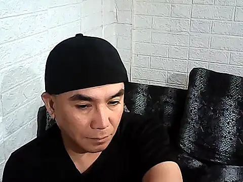 yourasiandesire69 online show from 12-17-25, 11:05