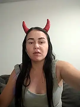 Snapshot of adria0011 chatting on 11-04-25, 12:59 adria0011 online show from 11-04-25, 12:59