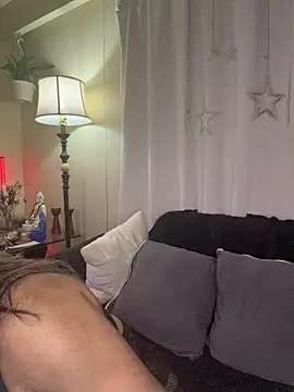 Snapshot of LadyCiaraLux chatting on 11-10-25, 04:22 LadyCiaraLux online show from 11-10-25, 04:22