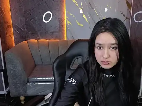 Aleja05 b online show from 10-23-25, 08:18