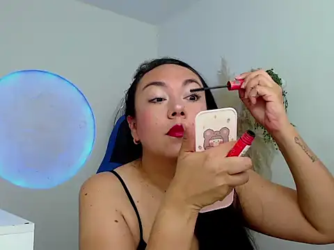 Yadis hot online show from 11-27-25, 09:06