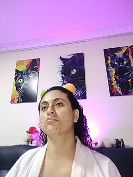 Caroline Jons online show from 12-16-25, 11:59