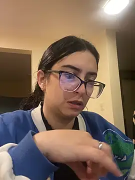 Kloe Novoa online show from 04-15-26, 12:12