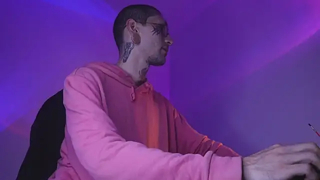 TokyoHatsumoto online show from 11-19-25, 12:10