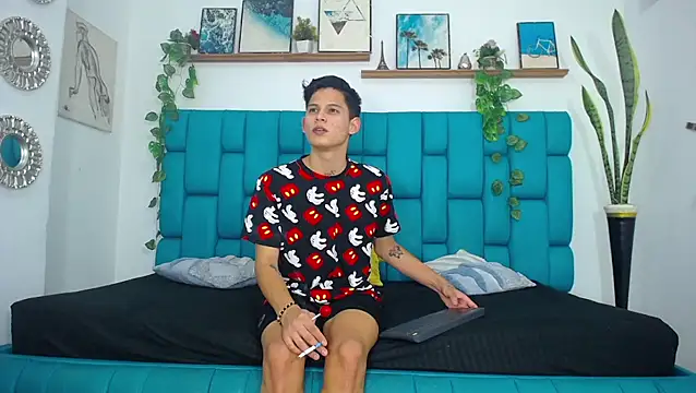 Hot Boys Latinos X online show from 11-07-25, 09:59