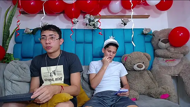 Hot Boys Latinos X online show from 02-14-26, 11:12