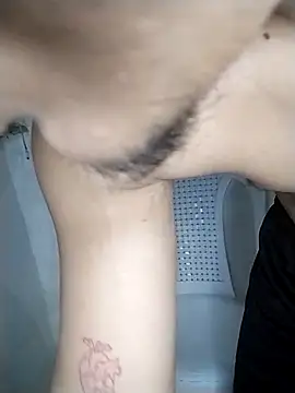 Snapshot of fer_luna chatting on 10-28-25, 03:32 fer luna online show from 10-28-25, 03:32