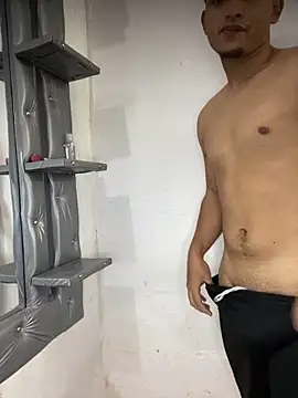 Snapshot of fer_luna chatting on 11-01-25, 08:44 fer luna online show from 11-01-25, 08:44