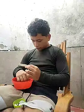 Snapshot of fer_luna chatting on 11-04-25, 09:14 fer luna online show from 11-04-25, 09:14