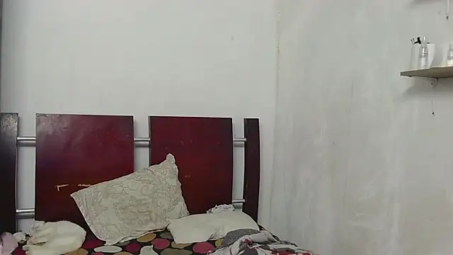 Snapshot of fer_luna chatting on 11-13-25, 07:35 fer luna online show from 11-13-25, 07:35