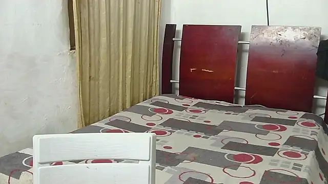 Snapshot of fer_luna chatting on 12-15-25, 08:07 fer luna online show from 12-15-25, 08:07