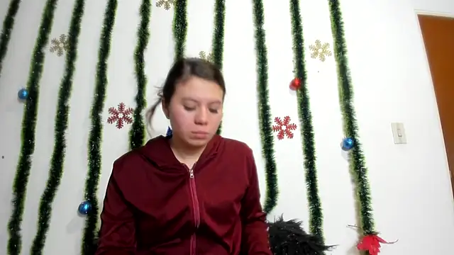 Vanessa Martinz online show from 12-17-25, 12:22