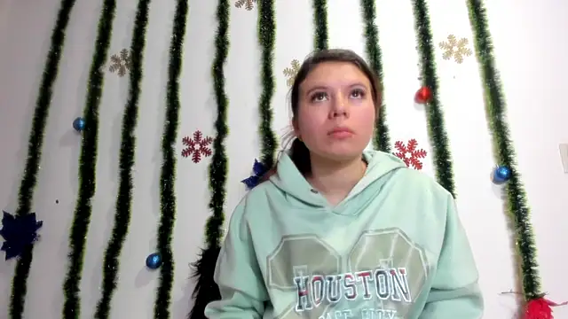 Vanessa Martinz online show from 12-18-25, 12:22