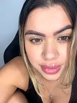 Alanna-foxx online show from 11-22-25, 04:00