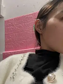 Snapshot of Tina_x chatting on 11-16-25, 04:34 Tina x online show from 11-16-25, 04:34