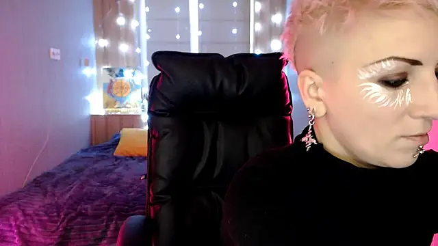 Sweet-n-Strong online show from 12-16-25, 07:24