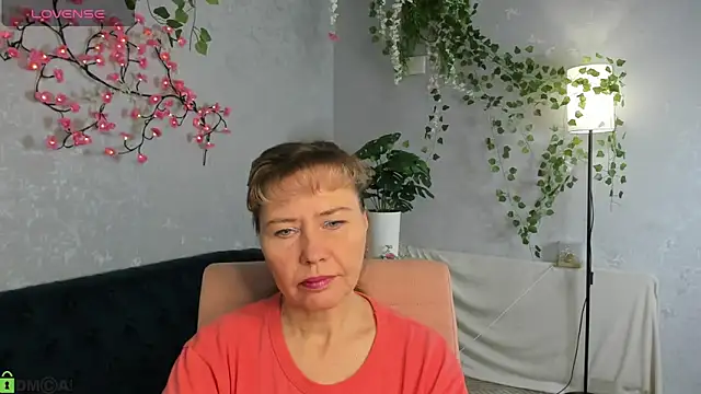 Carla Vogue online show from 11-30-25, 03:10