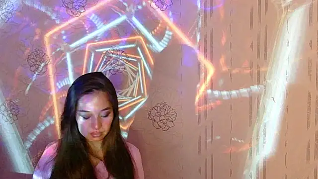 Snapshot of LumiHeart chatting on 11-18-25, 03:49 LumiHeart online show from 11-18-25, 03:49