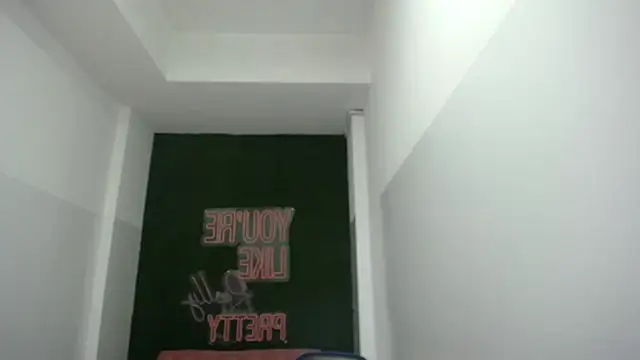 velvetvixen t online show from 12-19-25, 07:10