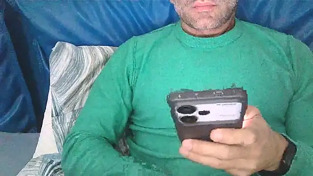 Evasionee online show from 10-27-25, 08:57