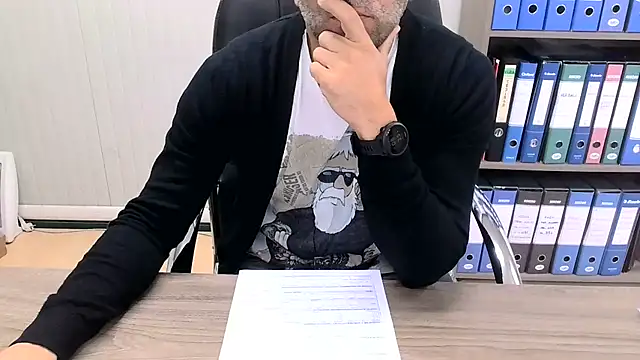 Evasionee online show from 11-17-25, 07:36