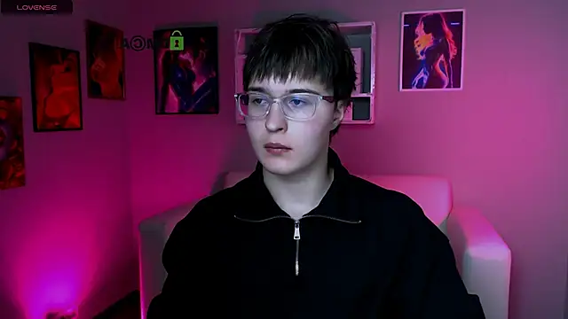 Snapshot of teo_wilson chatting on 11-04-25, 02:27 teo wilson online show from 11-04-25, 02:27