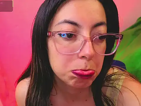 Snapshot of zylla_storn chatting on 01-17-26, 08:19 zylla storn online show from 01-17-26, 08:19