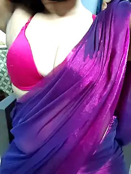 Snapshot of soni_soni99 chatting on 10-30-25, 12:23 soni soni99 online show from 10-30-25, 12:23