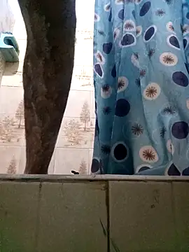 Snapshot of robinhd1234 chatting on 12-17-25, 01:06 robinhd1234 online show from 12-17-25, 01:06