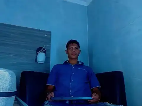 wiltom  online show from 11-18-25, 03:34