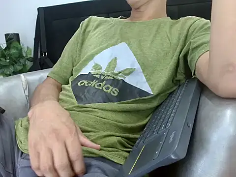 wiltom  online show from 12-18-25, 07:20