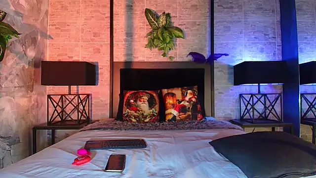 Natasha Dior online show from 12-18-25, 02:01