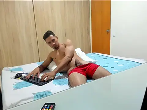 Snapshot of bbenboxer chatting on 11-30-25, 10:36 bbenboxer online show from 11-30-25, 10:36