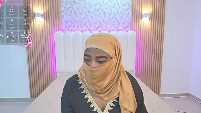 Snapshot of Lina_arabiann chatting on 11-26-25, 12:17 Lina arabiann online show from 11-26-25, 12:17