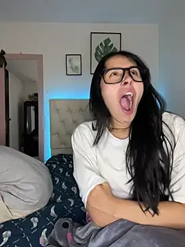 Snapshot of BIJOU_SECRET chatting on 02-26-26, 04:11 BIJOU SECRET online show from 02-26-26, 04:11