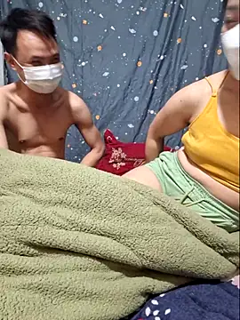 Snapshot of Phoena-a chatting on 12-14-25, 12:32 Phoena-a online show from 12-14-25, 12:32