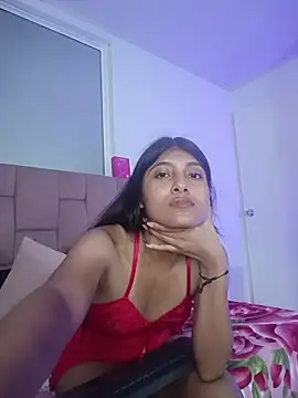 YeseniaRodriguez3 online show from 05-25-26, 02:17