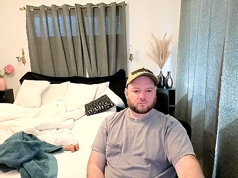 john clarisa online show from 10-31-25, 10:44