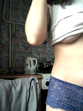 AnitaTenchi1 online show from 11-20-25, 06:57