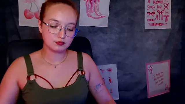 Snapshot of MissAriaa chatting on 08-04-26, 12:19 MissAriaa online show from 08-04-26, 12:19