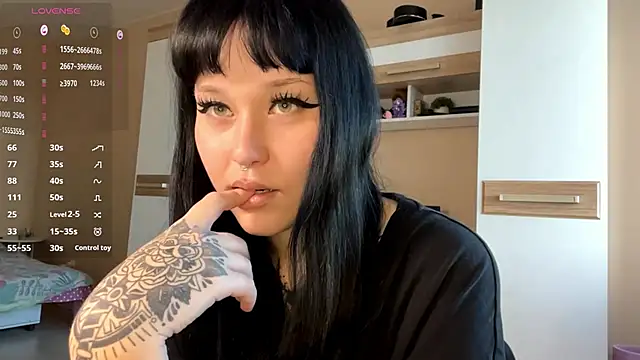 LaurenOveson online show from 11-11-25, 08:25