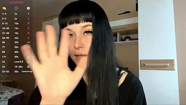 LaurenOveson online show from 11-27-25, 10:28