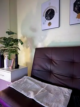 RileyFlame online show from 11-20-25, 03:34