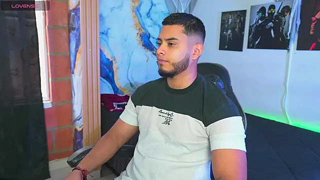 Snapshot of Tiler_wolker chatting on 11-09-25, 08:29 Tiler wolker online show from 11-09-25, 08:29