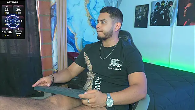 Snapshot of Tiler_wolker chatting on 11-30-25, 08:46 Tiler wolker online show from 11-30-25, 08:46