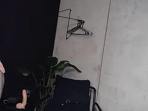 MisticWomen online show from 11-15-25, 09:11