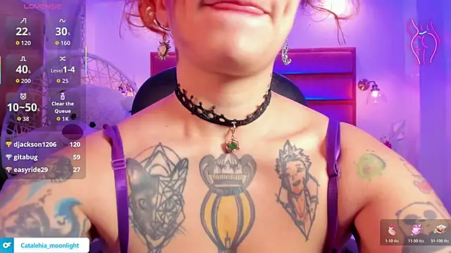 Snapshot of catalehia_moonlightt chatting on 11-18-25, 12:09 catalehia moonlightt online show from 11-18-25, 12:09
